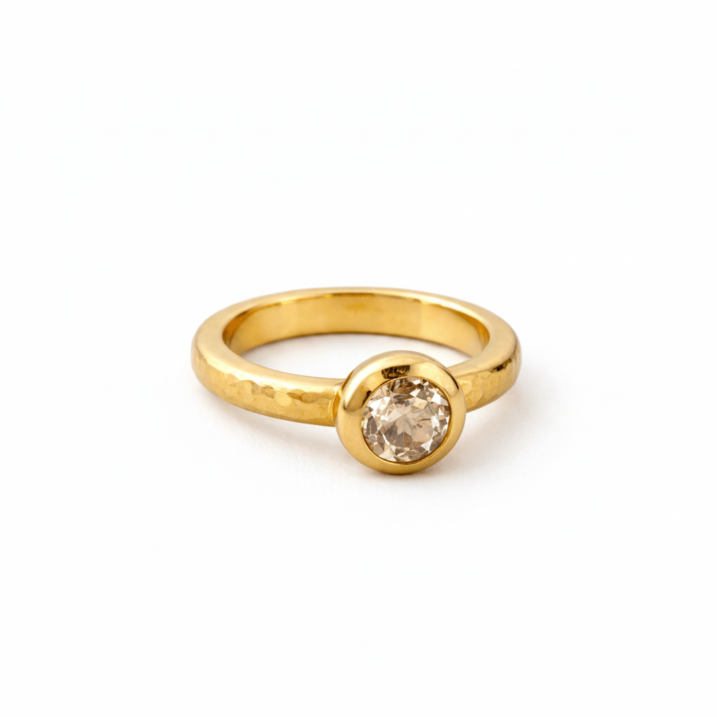 Ama Solitaire Ring · Skulpturaler Verlobungsring – InJewels Berlin