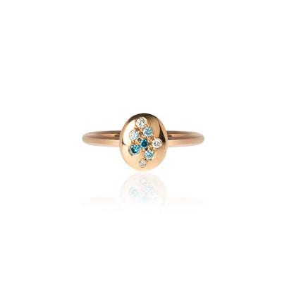 14 Karat Roségold Ring mit blauen und weißen Brillanten gefasst